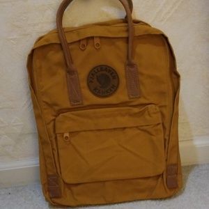 NWT Fjallraven Kanken No 2 Classic Acorn